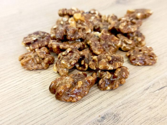 Noix grillées au sucre, fabrication artisanale en Périgord