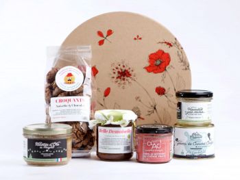 Coffret gourmand sans porc bo&icirc;te chapeau kraft  artisan producteur La Combe de Job Objat Brive Corr&egrave;ze : rillettes oie g&eacute;siers houmous cr&egrave;me betterave ch&egrave;vre douceurs sucr&eacute;es