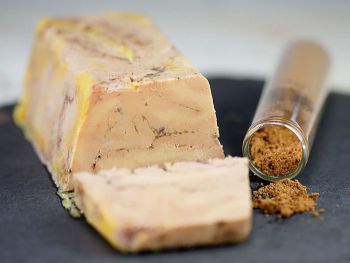 Foie gras de canard entier mi-cuit aux &eacute;pices de No&euml;l barquette sous vide 200g, conserverie artisanale La Combe de Job Objat Brive Corr&egrave;ze