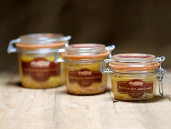 Foie gras de canard entier traditionnel en bocal, artisanal La Combe de Job Brive producteur en Corr&egrave;ze