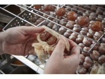 Marrons glac&eacute;s Sabaton confis &agrave; c&oelig;ur vanille, confiserie artisanale Ard&egrave;che disponible d&eacute;cembre No&euml;l