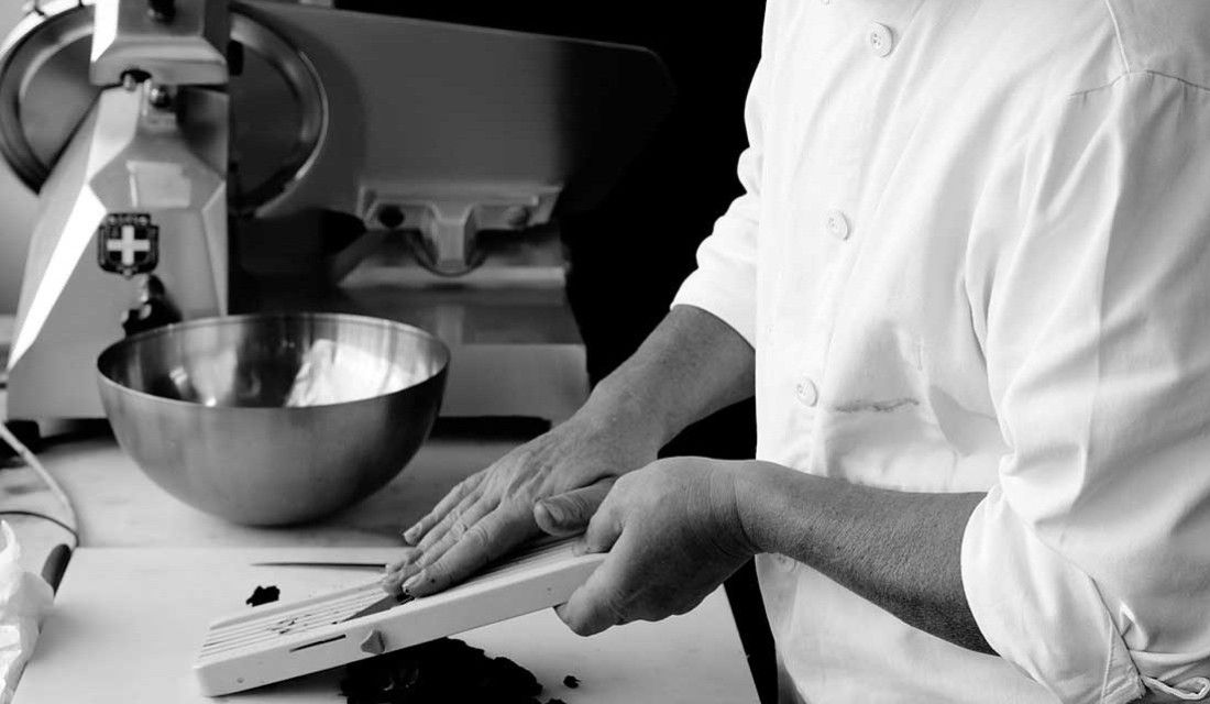Toast Gaillard  foie gras truffes noires P&eacute;rigord